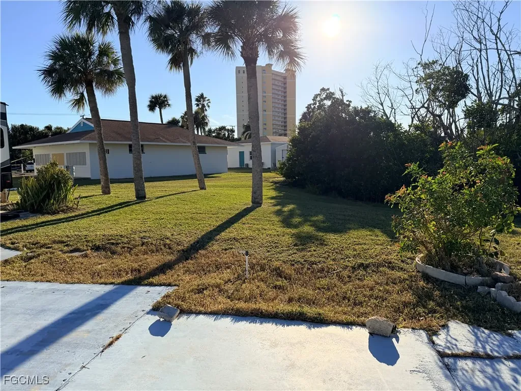 19681 Summerlin 441 Road Fort Myers FL 33908
