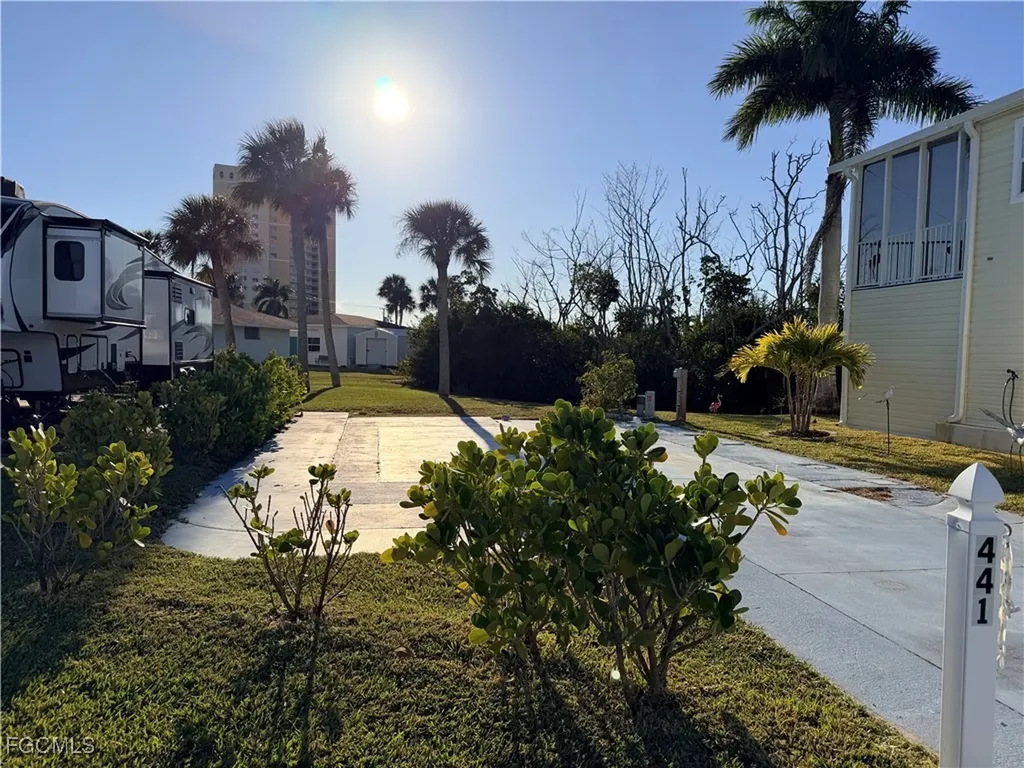 19681 Summerlin 441 Road Fort Myers FL 33908