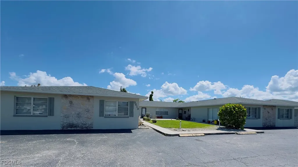 3619 SE 9th Place Cape Coral FL 33904