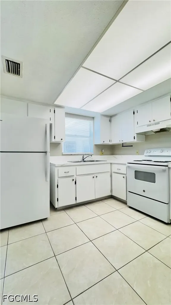 3619 SE 9th Place Cape Coral FL 33904
