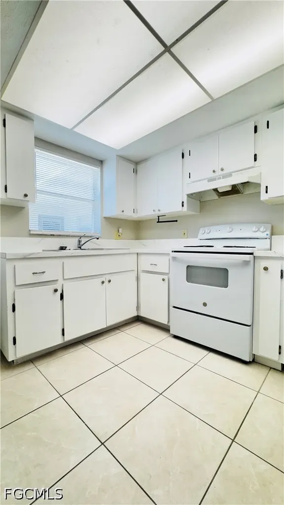 3619 SE 9th Place Cape Coral FL 33904