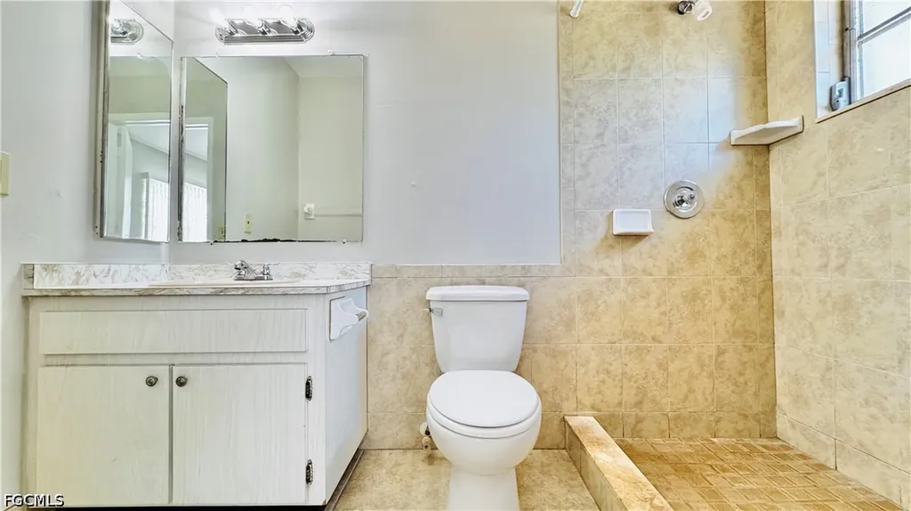 3619 SE 9th Place Cape Coral FL 33904
