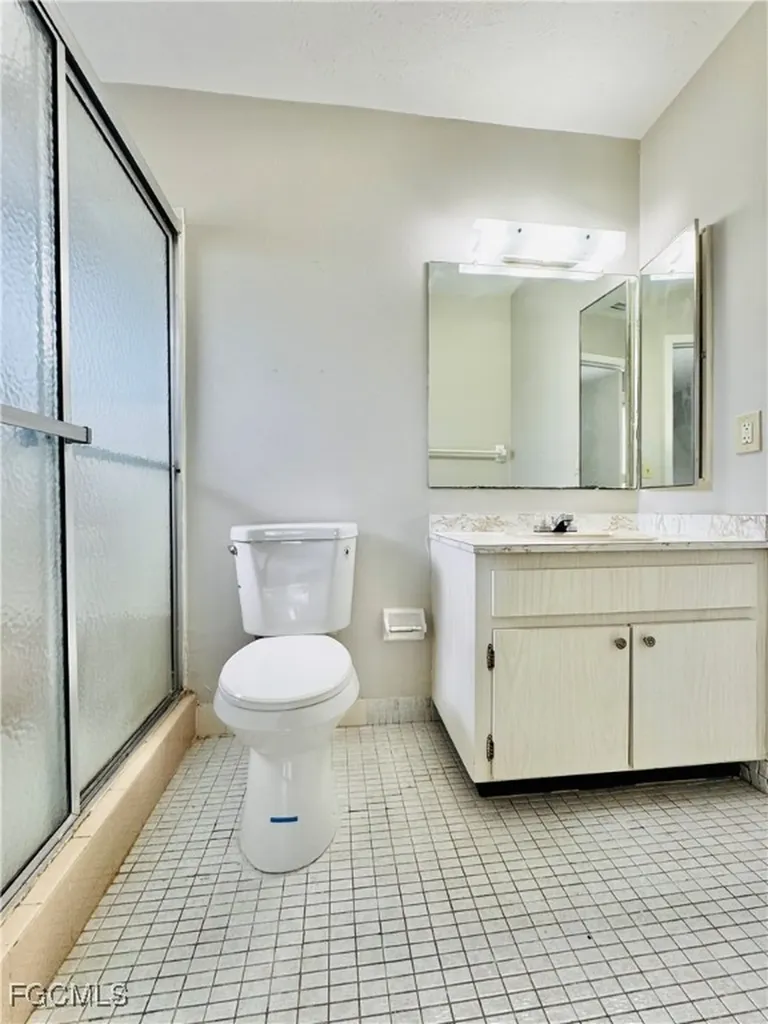 3619 SE 9th Place Cape Coral FL 33904