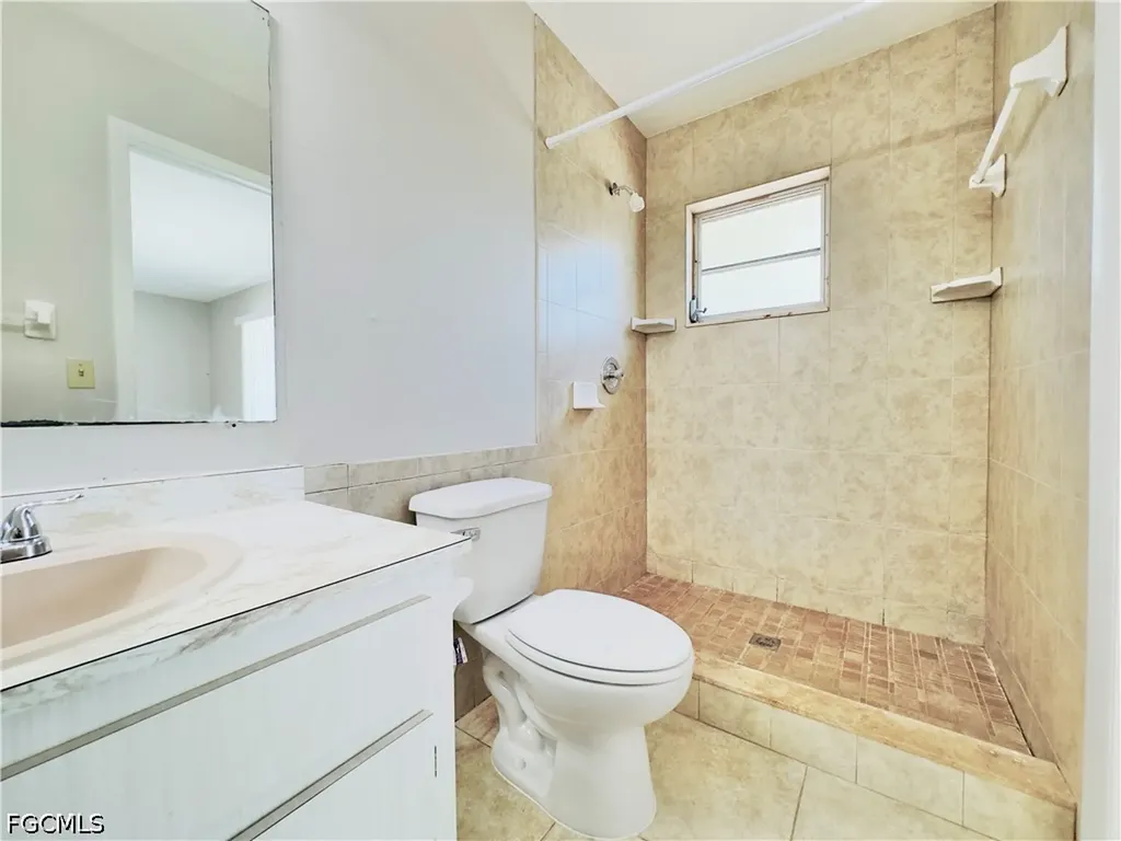 3619 SE 9th Place Cape Coral FL 33904