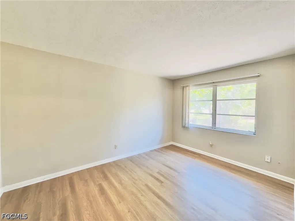 3619 SE 9th Place Cape Coral FL 33904