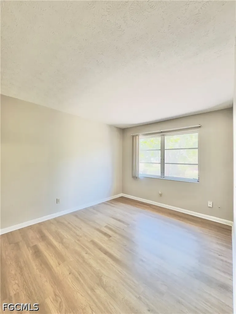 3619 SE 9th Place Cape Coral FL 33904