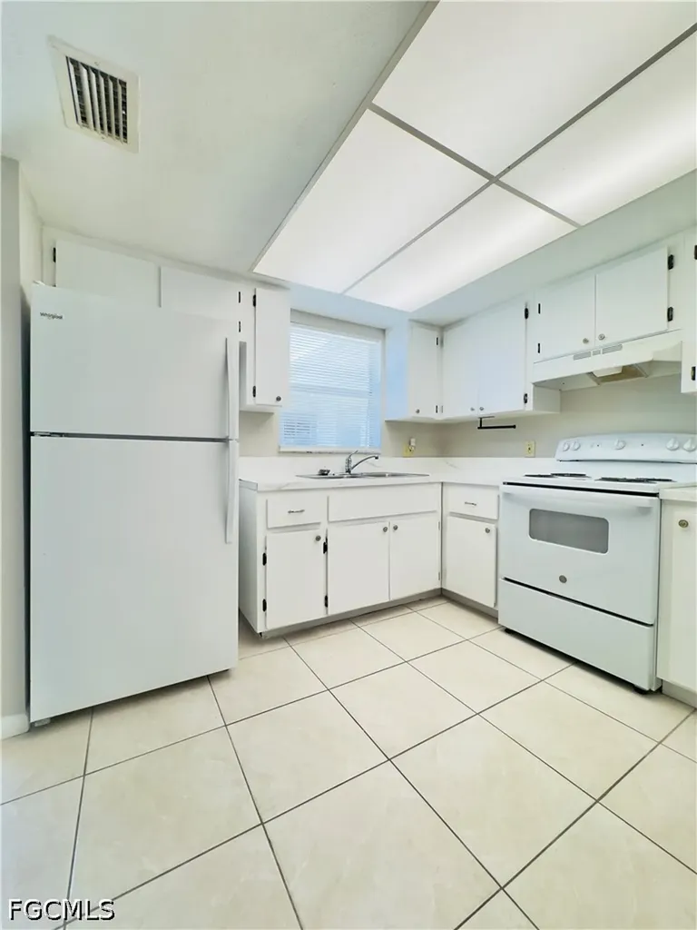 3619 SE 9th Place Cape Coral FL 33904