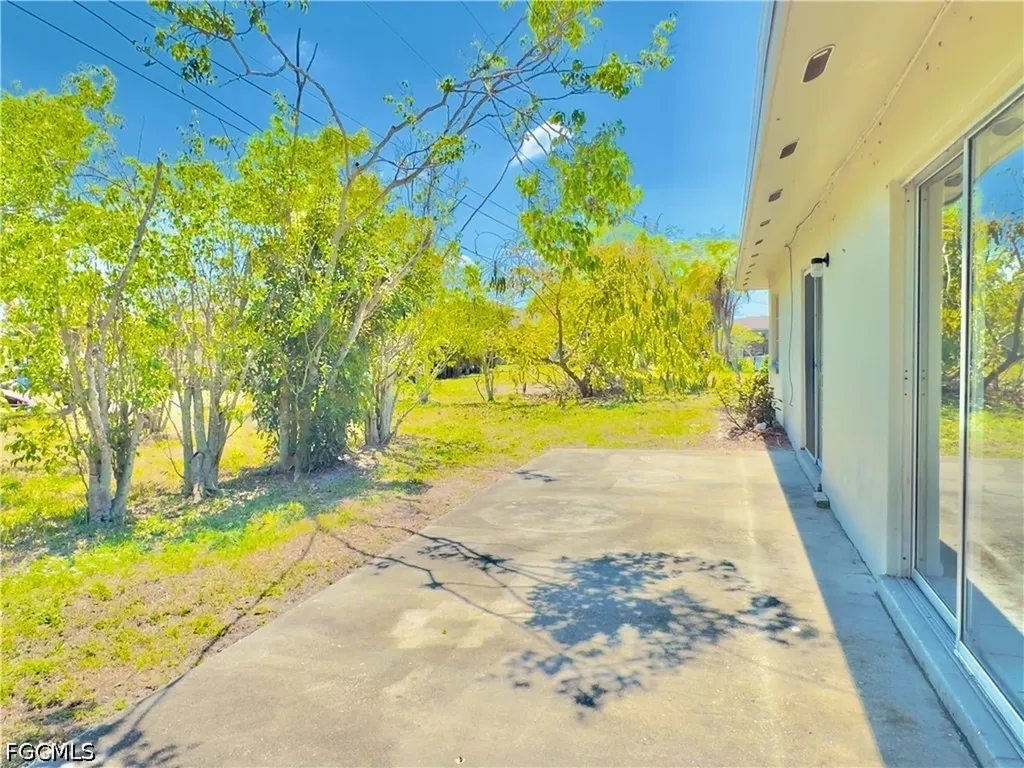 3619 SE 9th Place Cape Coral FL 33904