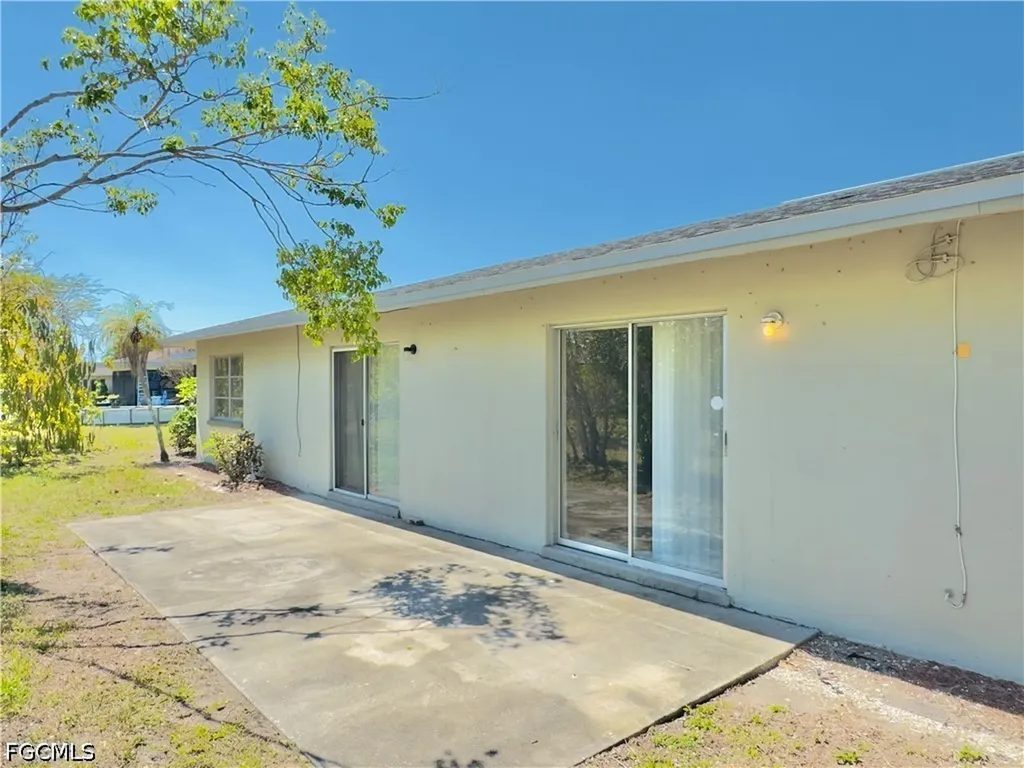 3619 SE 9th Place Cape Coral FL 33904