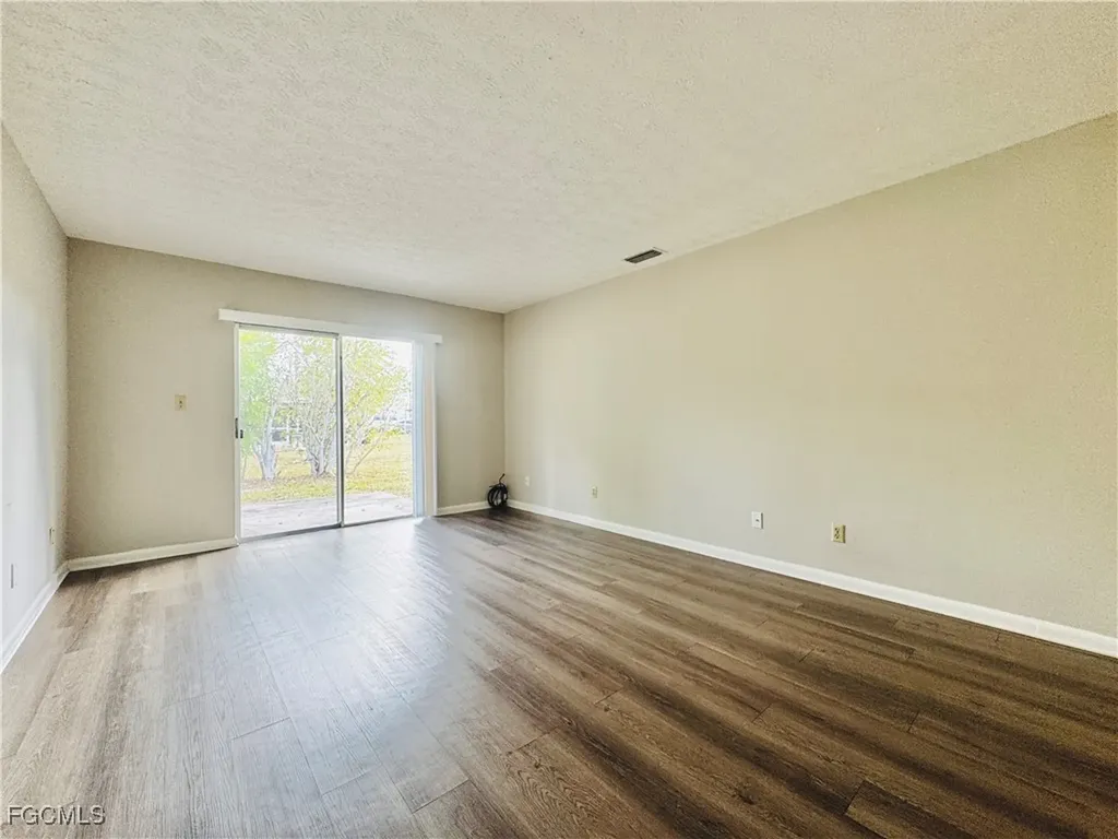 3619 SE 9th Place Cape Coral FL 33904