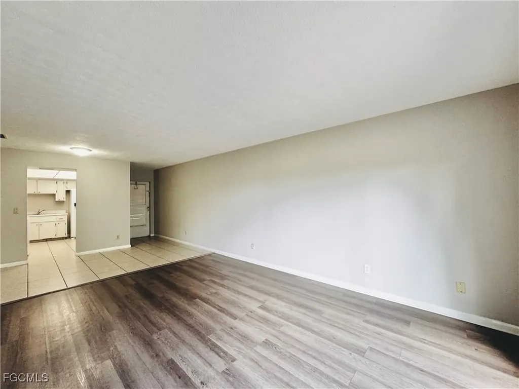 3619 SE 9th Place Cape Coral FL 33904