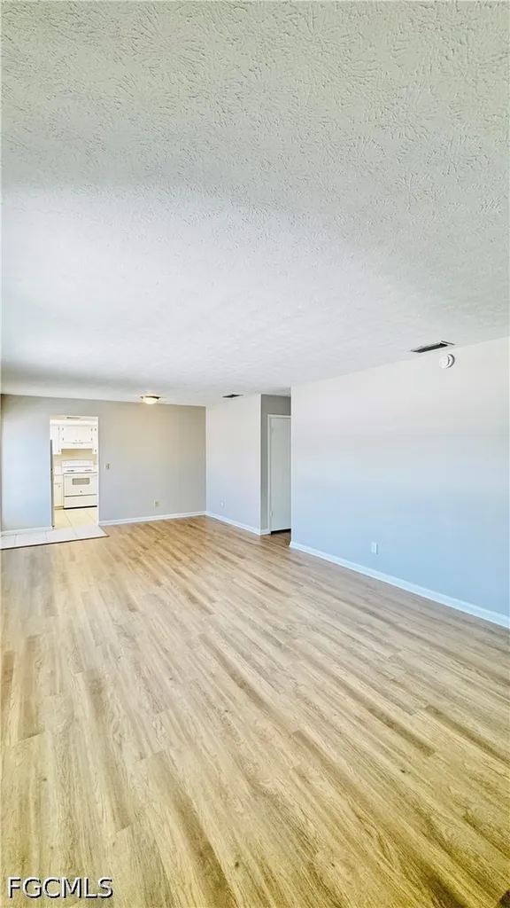 3619 SE 9th Place Cape Coral FL 33904