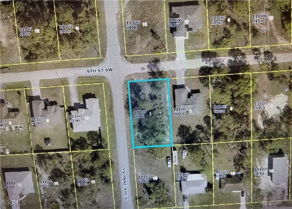 3717 9th Street SW Lehigh Acres FL 33976