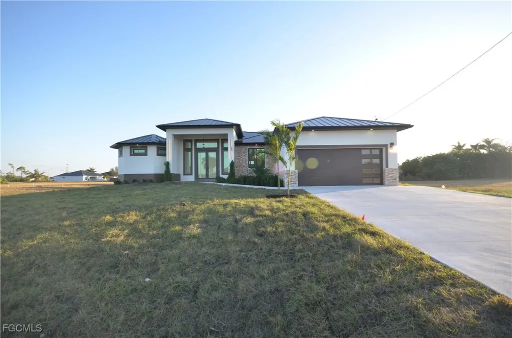 2416 Diplomat Parkway W Cape Coral FL 33993