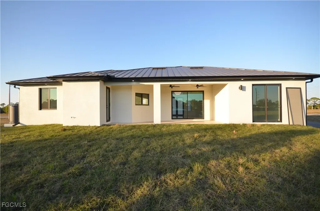 2416 Diplomat Parkway W Cape Coral FL 33993