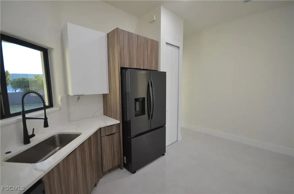 2416 Diplomat Parkway W Cape Coral FL 33993