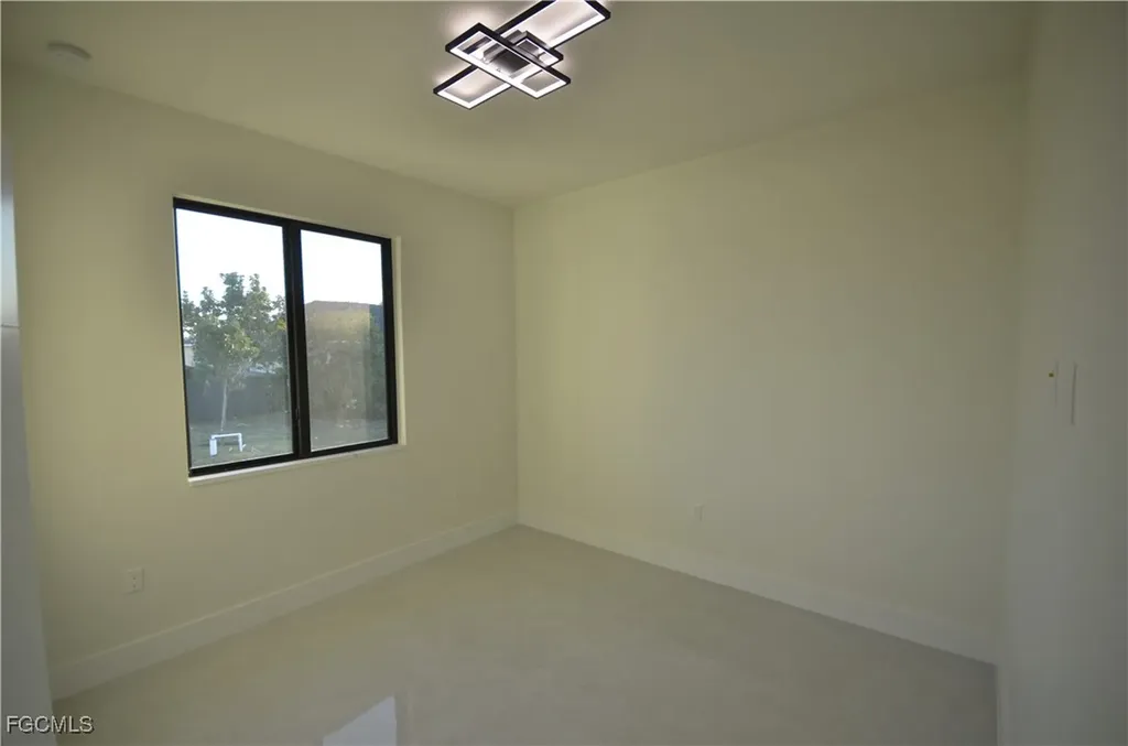 2416 Diplomat Parkway W Cape Coral FL 33993