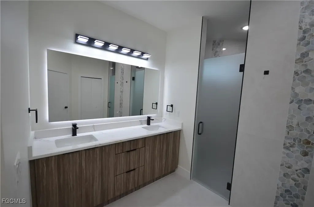 2416 Diplomat Parkway W Cape Coral FL 33993