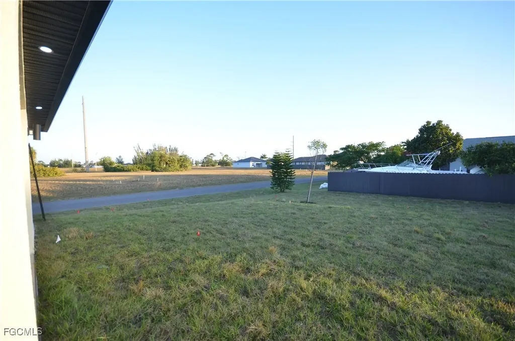 2416 Diplomat Parkway W Cape Coral FL 33993