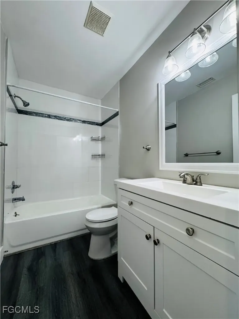 4107 SE 18th Place Cape Coral FL 33904