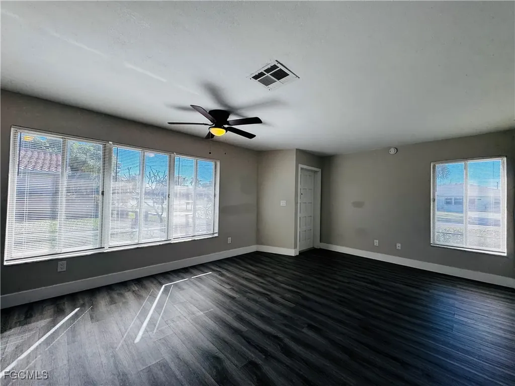4107 SE 18th Place Cape Coral FL 33904