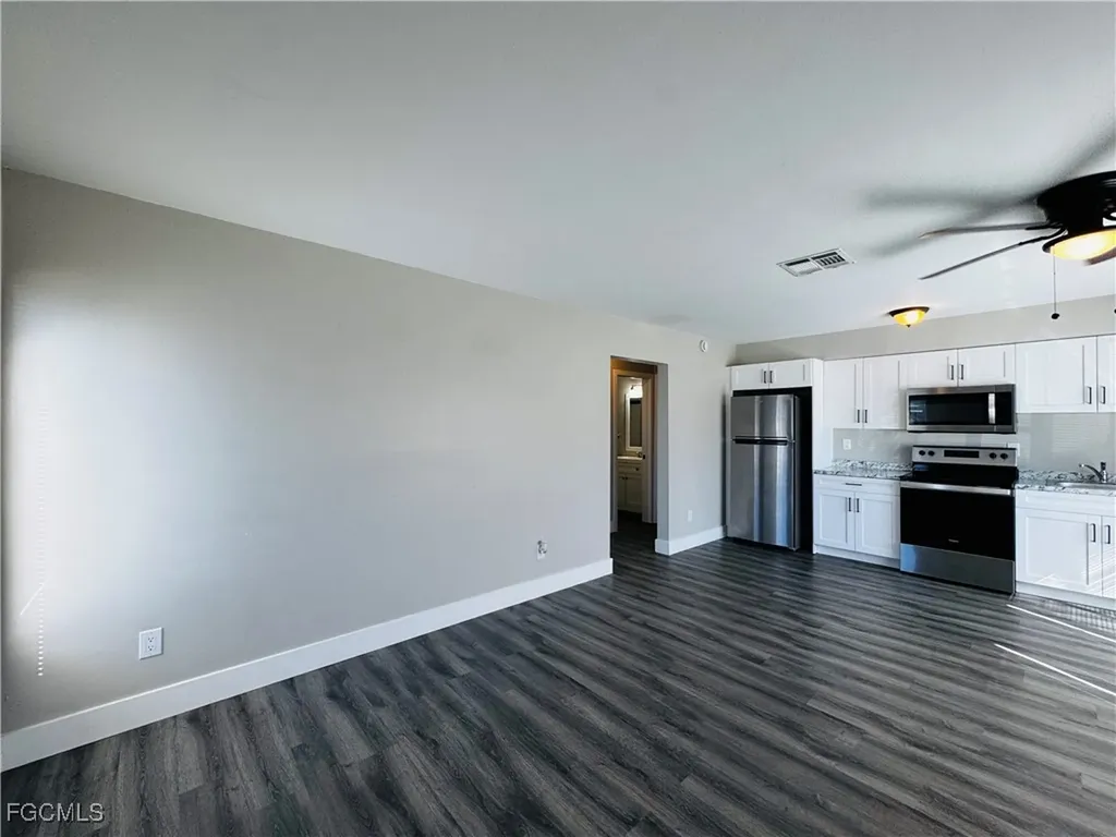 4107 SE 18th Place Cape Coral FL 33904