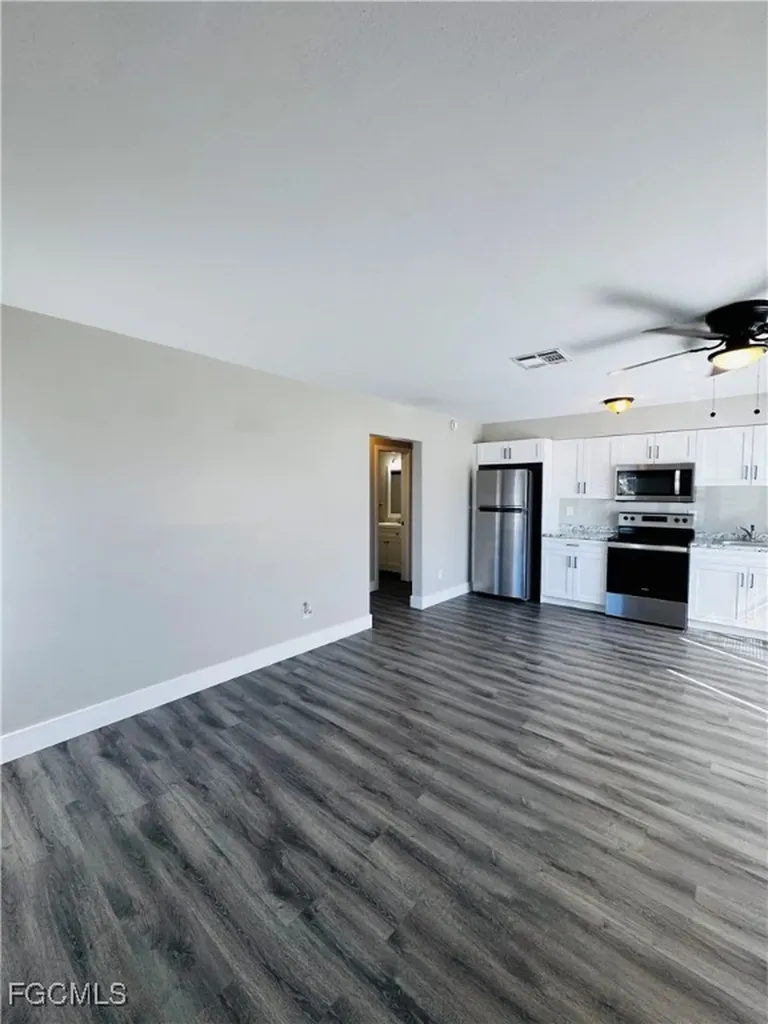 4107 SE 18th Place Cape Coral FL 33904