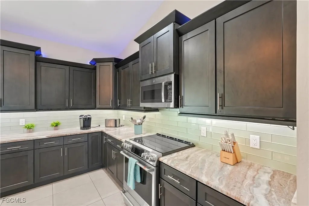 2519 SW 15th Avenue Cape Coral FL 33914