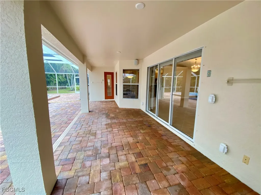 2615 SW 52nd Lane Cape Coral FL 33914