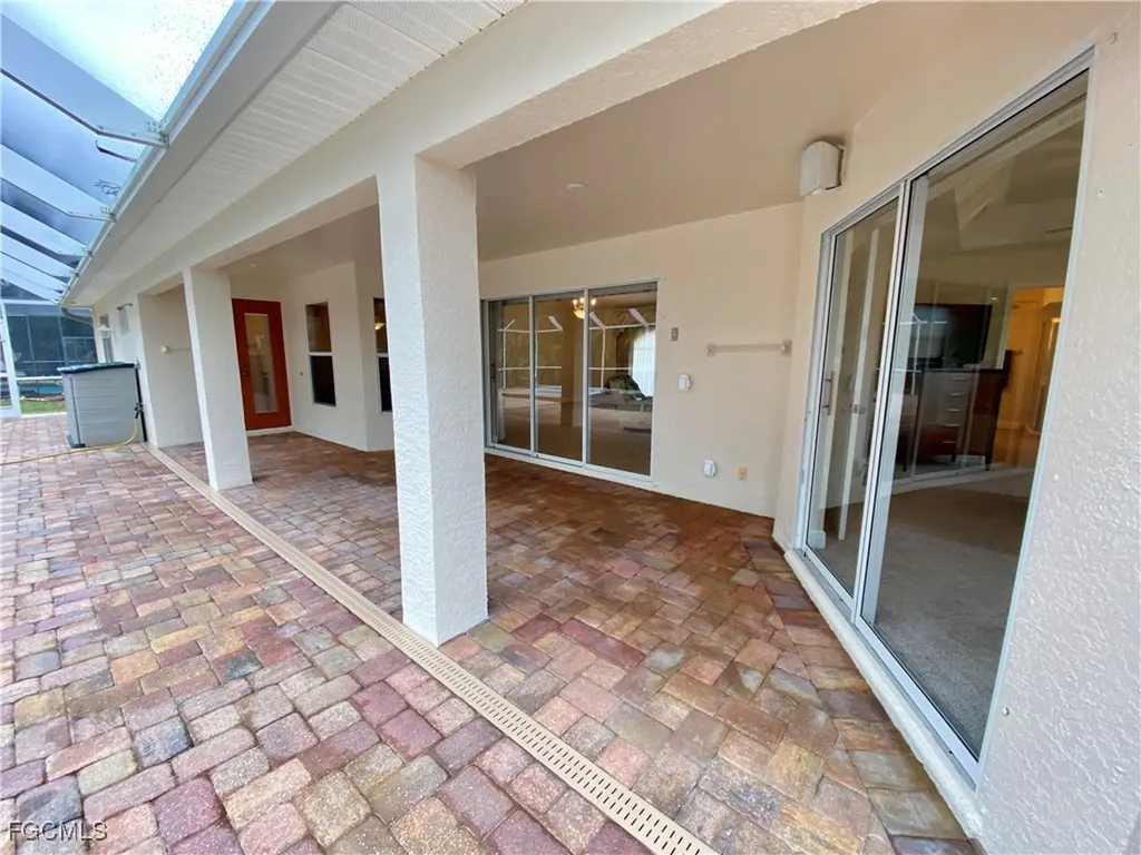 2615 SW 52nd Lane Cape Coral FL 33914