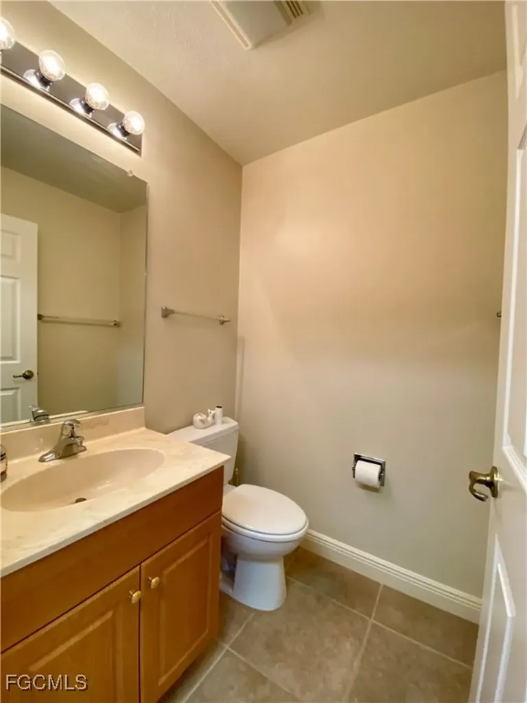 2615 SW 52nd Lane Cape Coral FL 33914