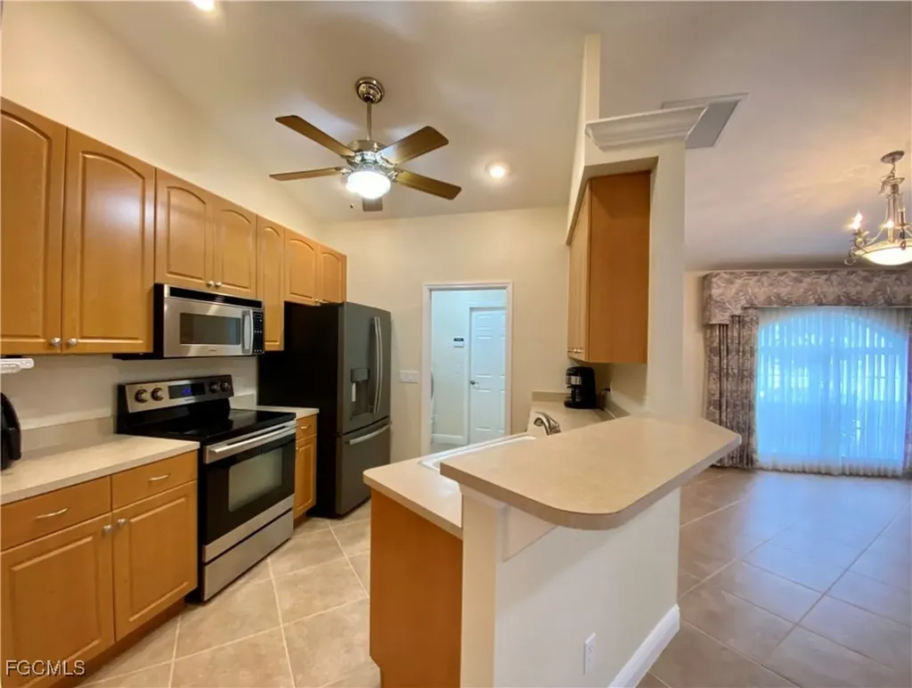 2615 SW 52nd Lane Cape Coral FL 33914