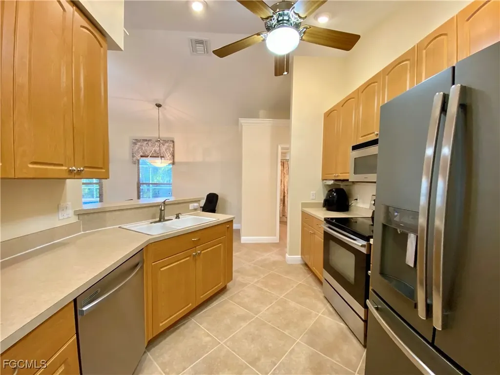 2615 SW 52nd Lane Cape Coral FL 33914
