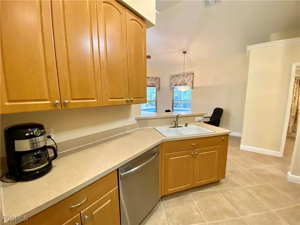 2615 SW 52nd Lane Cape Coral FL 33914