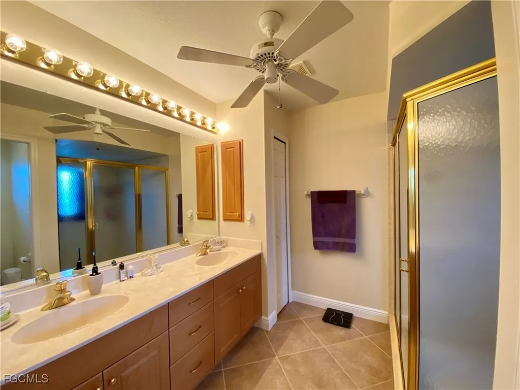 2615 SW 52nd Lane Cape Coral FL 33914