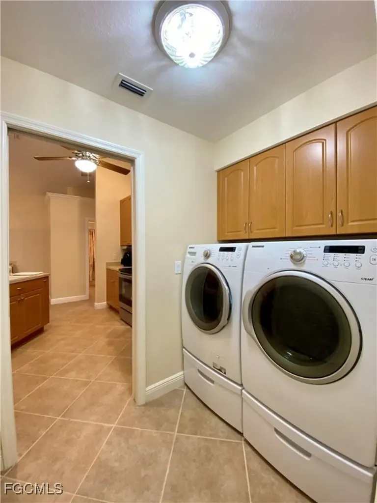 2615 SW 52nd Lane Cape Coral FL 33914
