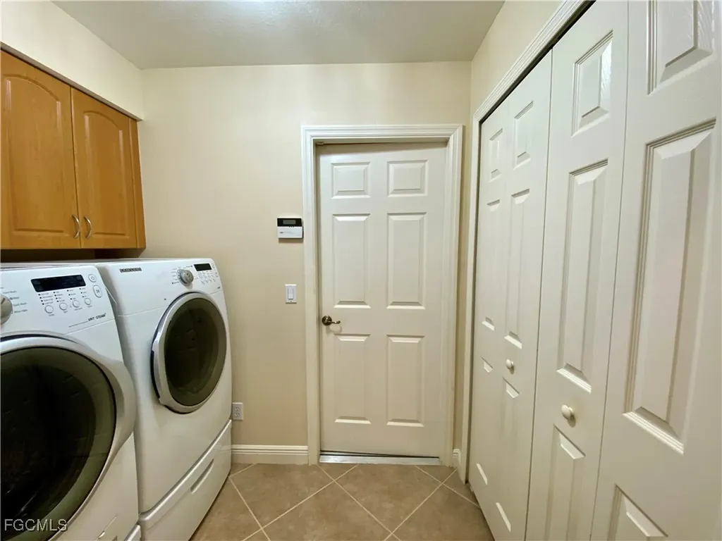 2615 SW 52nd Lane Cape Coral FL 33914