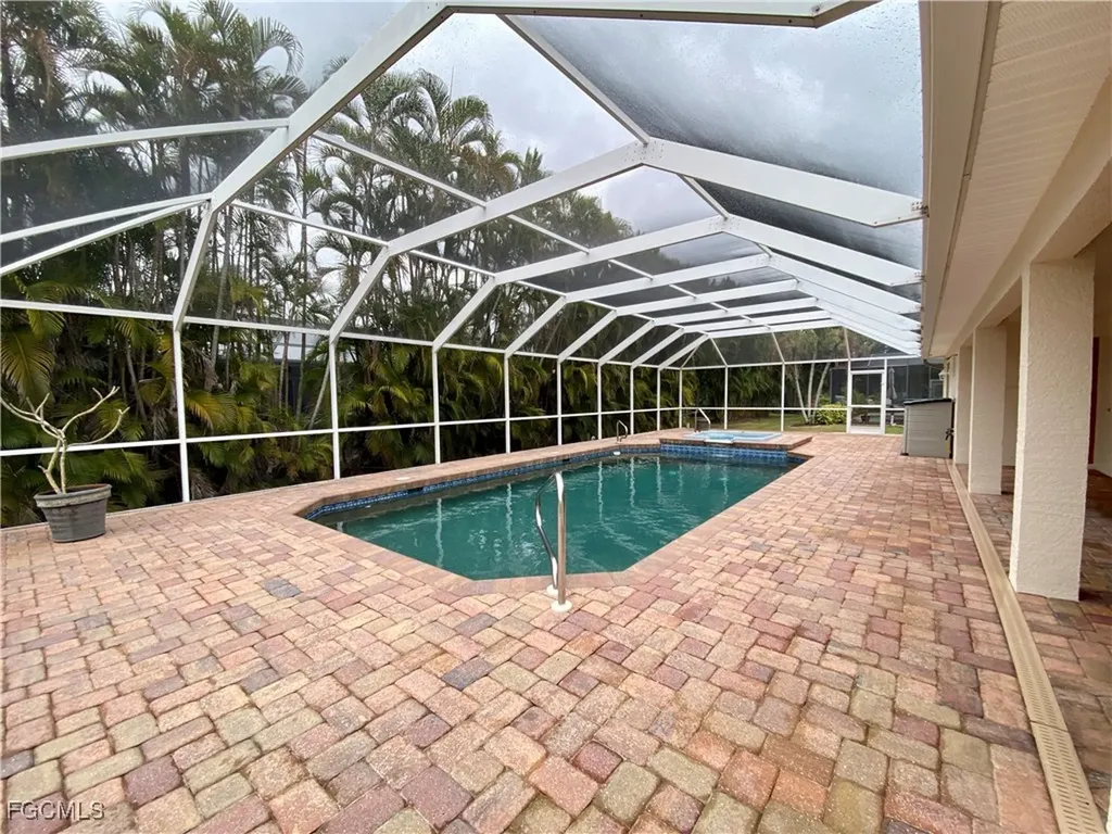 2615 SW 52nd Lane Cape Coral FL 33914