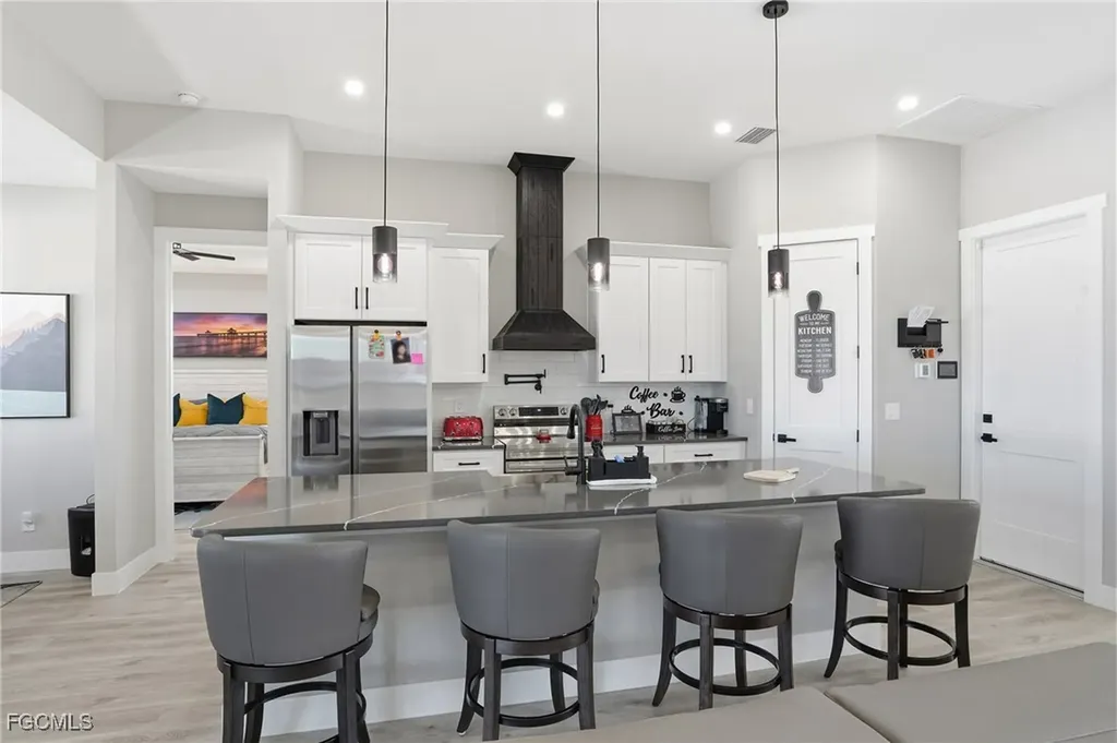 3911 NW 40th Terrace Cape Coral FL 33993