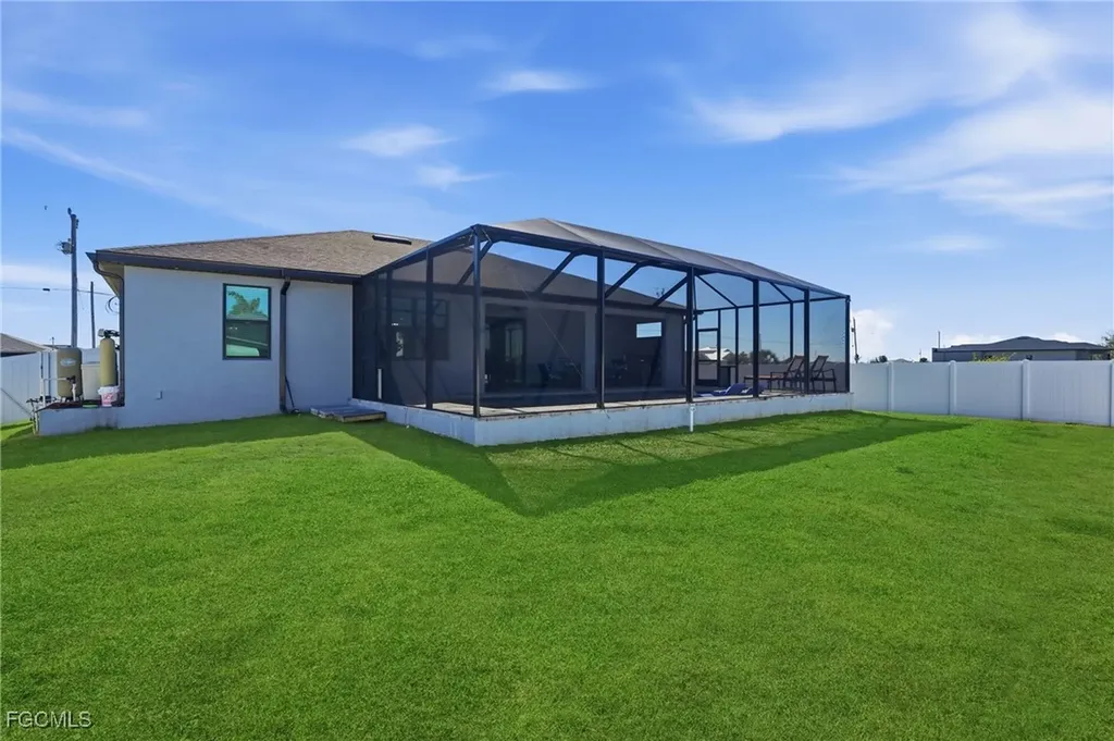 3911 NW 40th Terrace Cape Coral FL 33993