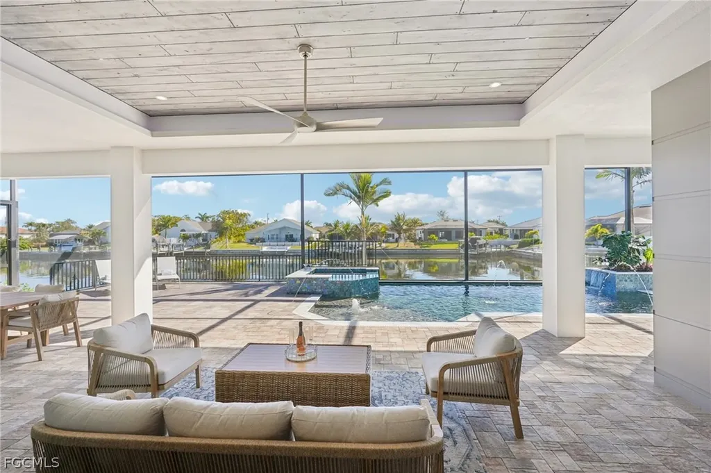 4127 Oasis Boulevard Cape Coral FL 33914