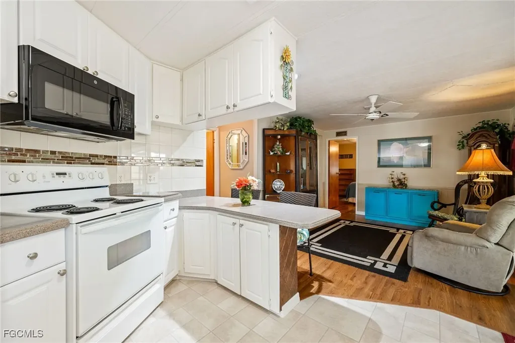 111 Snead Drive North Fort Myers FL 33903