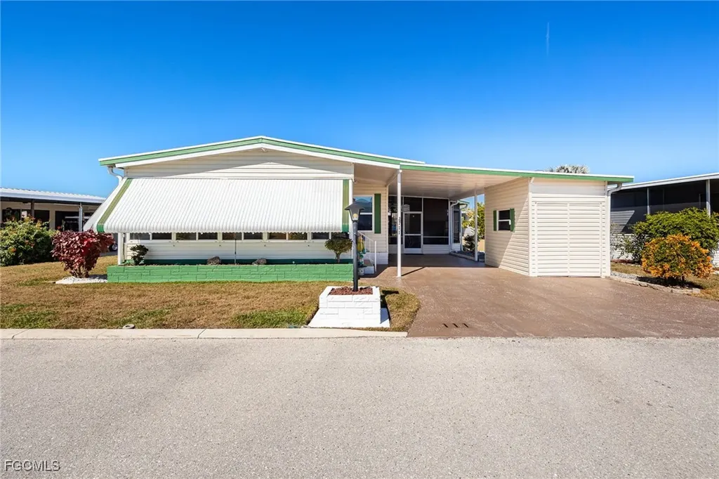 111 Snead Drive North Fort Myers FL 33903