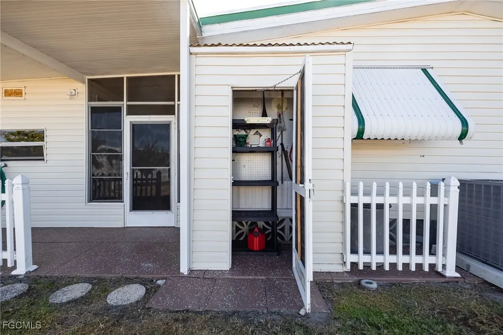 111 Snead Drive North Fort Myers FL 33903