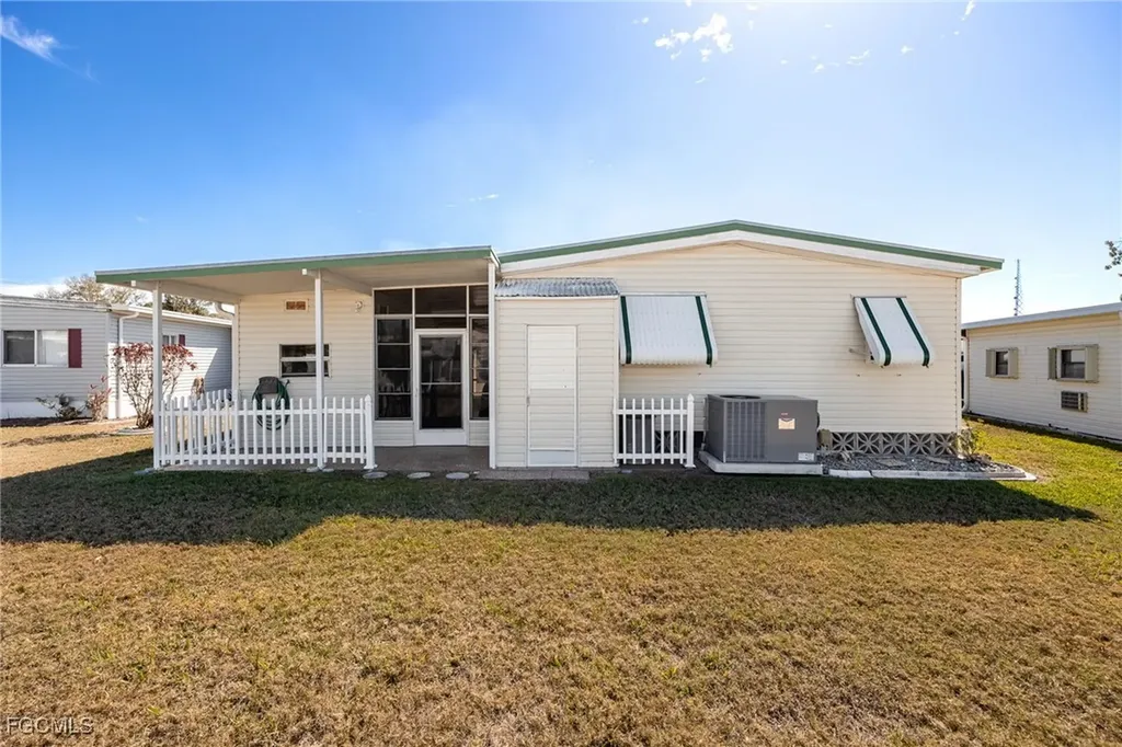 111 Snead Drive North Fort Myers FL 33903