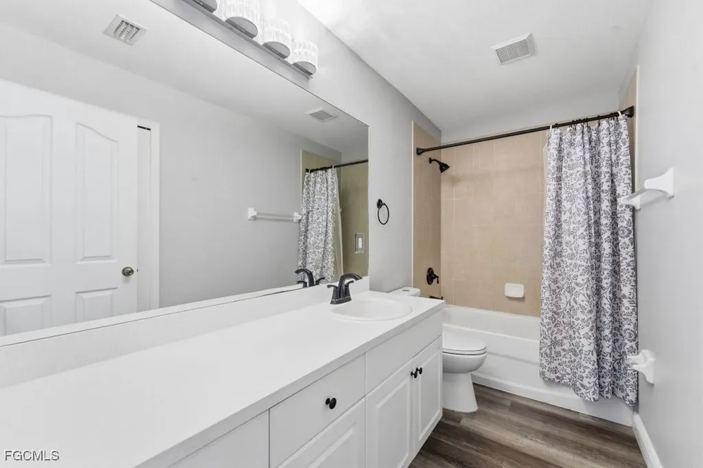3909 NE 16th Avenue Cape Coral FL 33909