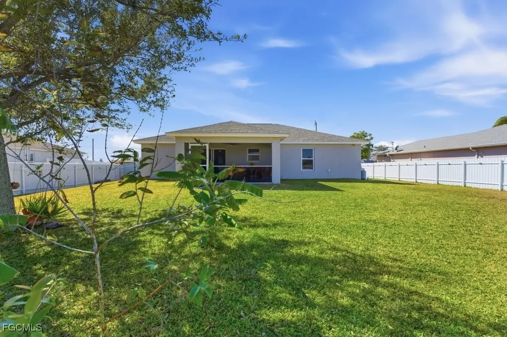 3909 NE 16th Avenue Cape Coral FL 33909