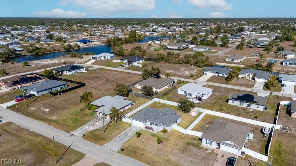3909 NE 16th Avenue Cape Coral FL 33909