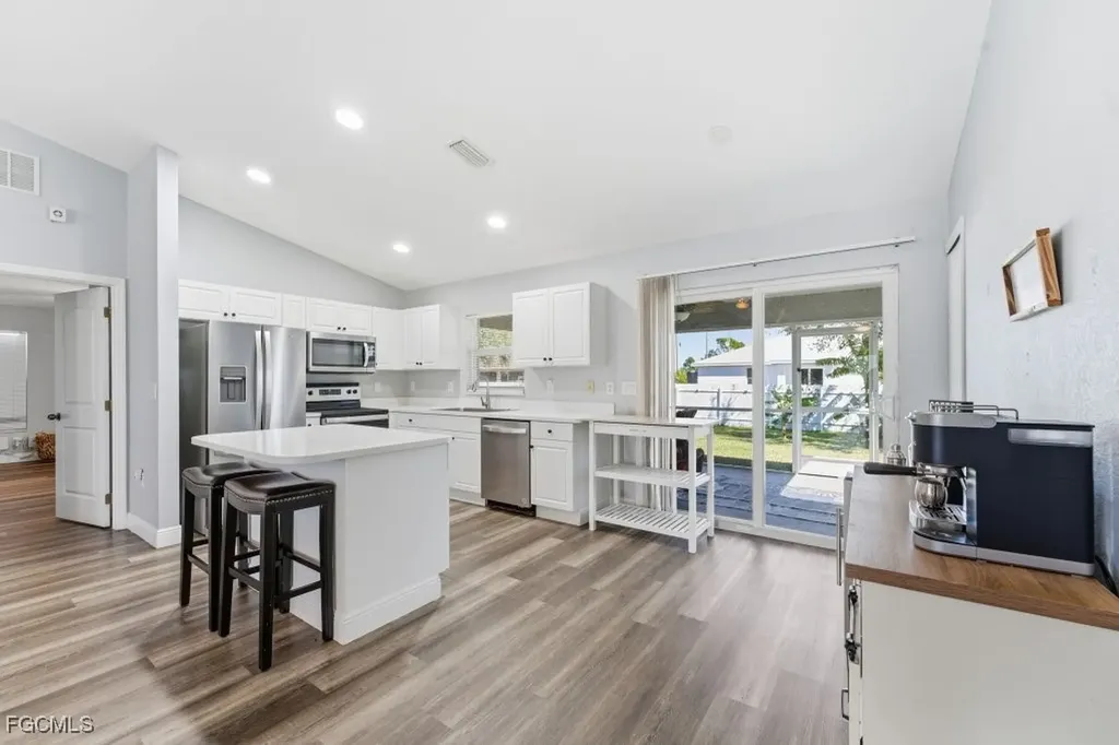 3909 NE 16th Avenue Cape Coral FL 33909