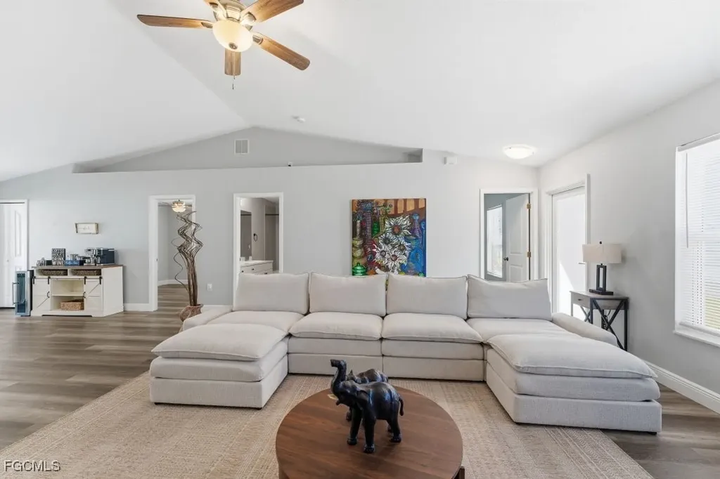 3909 NE 16th Avenue Cape Coral FL 33909